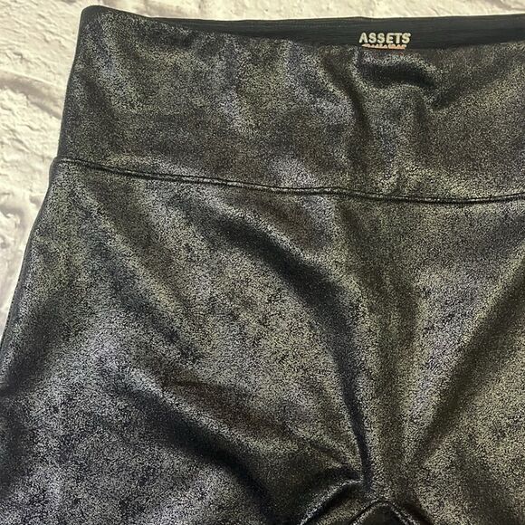 Assets by Spanx black faux leather legging - Picture 5 of 5